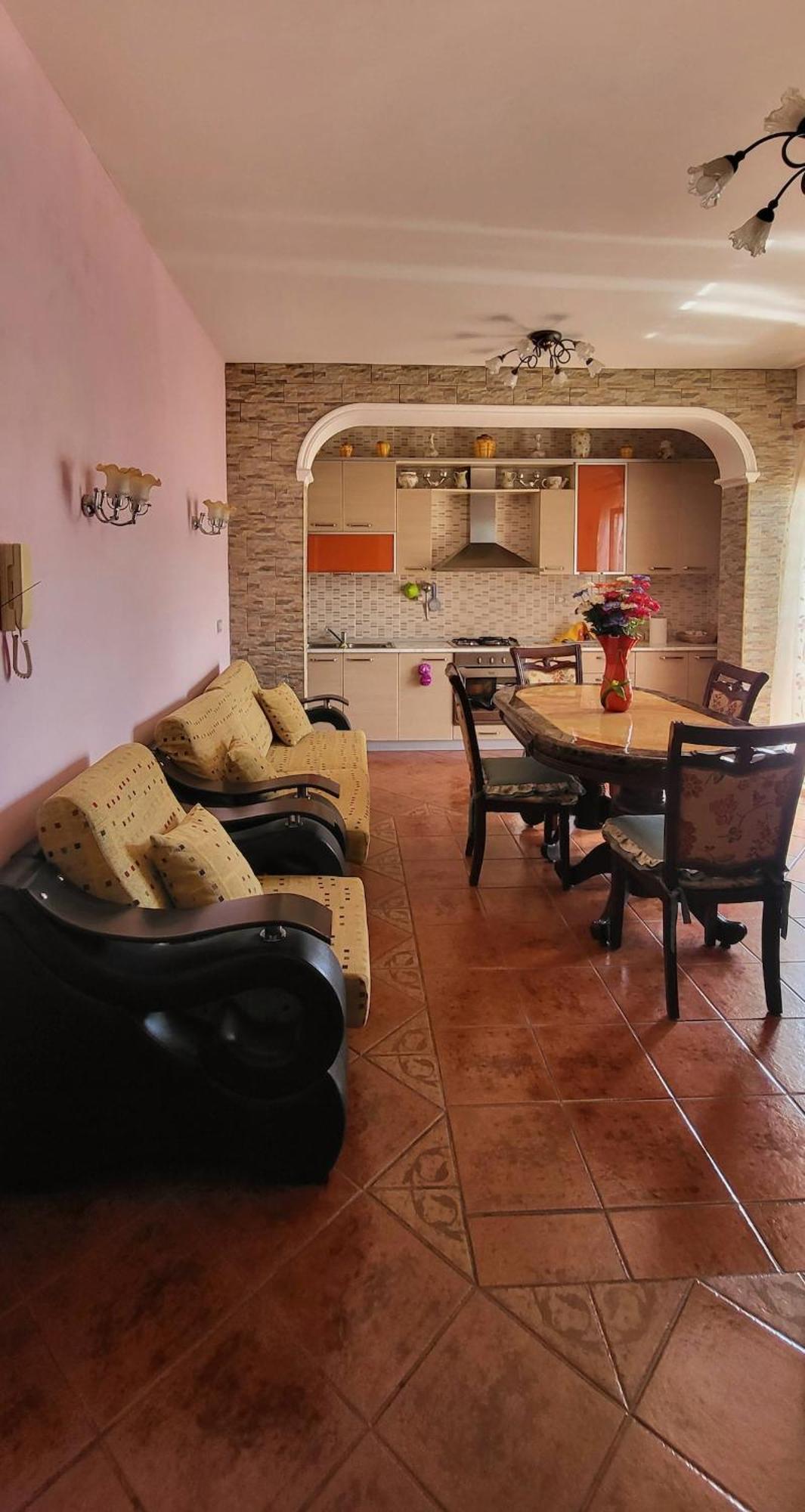 Accogliente Casa Nel Centro Storico Di Valona